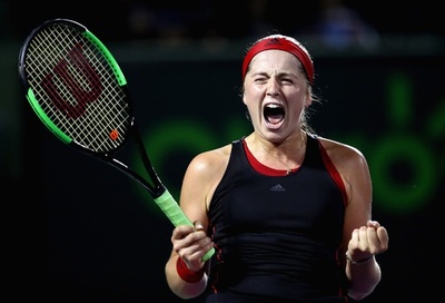 オスタペンコが決勝へ、伏兵コリンズの快進撃止める マイアミOP