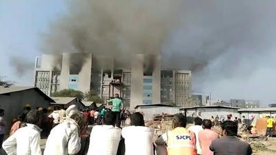動画：世界最大ワクチンメーカーで火災、5人死亡 コロナワクチンに「影響なし」 印