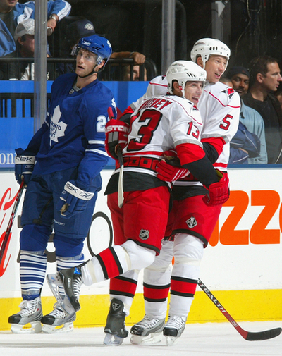 ハリケーンズ メープルリーフスに7-1で快勝