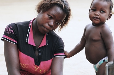 アフリカの児童婚、2050年までに倍増 推計3億人 ユニセフ