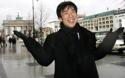 俳優イッセー尾形 ベルリンで一人舞台を行う - ドイツ