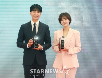 イ・スンギ＆チョ・ボア、「国税庁広報大使委嘱式」に出席 – KOREA WAVE