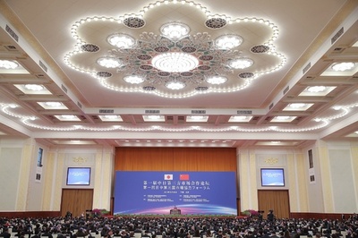 日中企業3000億円規模の商談成立、安倍首相訪中で