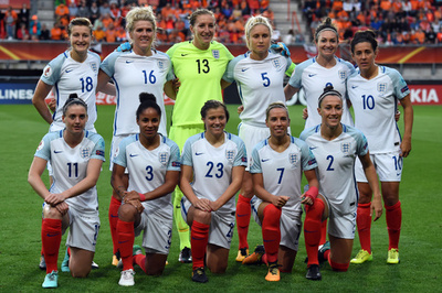 W杯制覇目指す女子イングランド、海兵隊との訓練で固めた決意