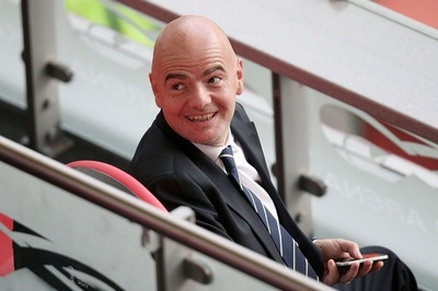 FIFA会長「VARはサッカーの未来」、ビデオ判定の必要性強調