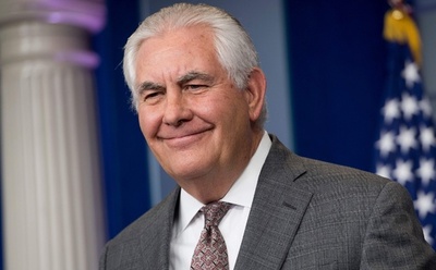 ムガベ氏辞任「国民に歴史的な好機」 米国務長官が歓迎