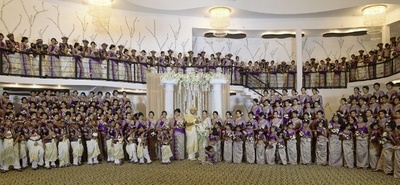 スリランカの結婚式でギネス世界記録、ブライズメイドら190人