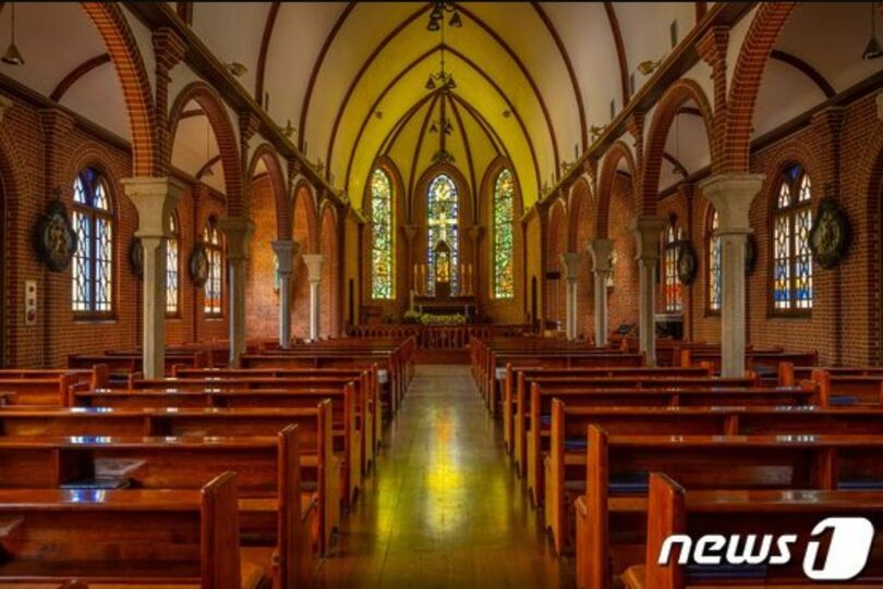殉教者を称えるために建設された韓国初のカトリック聖堂である薬峴聖堂（ソウル観光財団提供）(c)news1