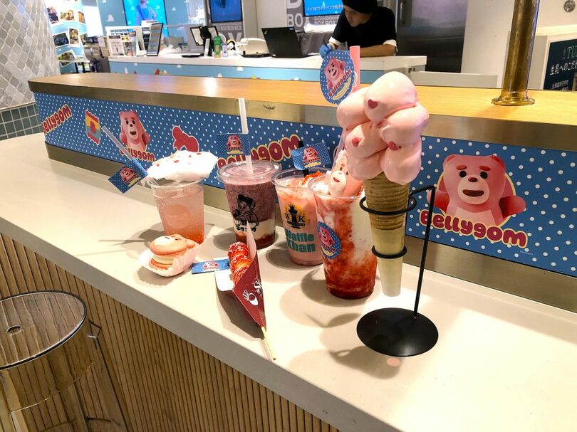 ピンクの世界観をイメージしたオリジナルコラボメニュー(c)KOREA WAVE