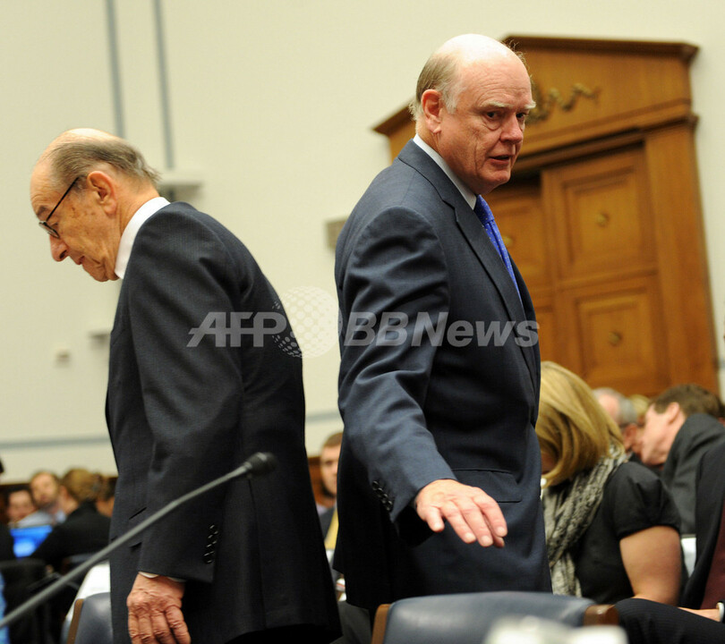 グリーンスパン前FRB議長、米金融危機は「100年に1度の津波」