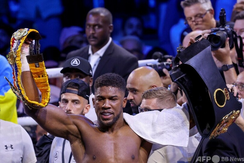 ウシクがジョシュアとの再戦に判定勝ち ヘビー級3団体の王座防衛 写真15枚 国際ニュース：AFPBB News