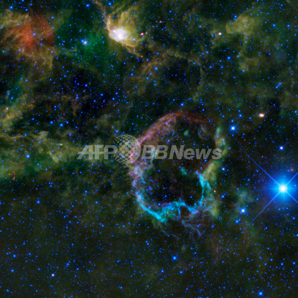 超新星残骸「IC 443」の画像、NASAが公開 超新星残骸「IC 443」の画像、NASAが公開