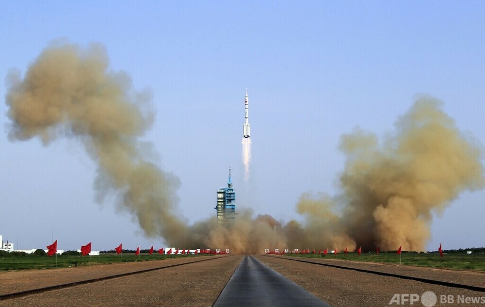 中国、再利用可能な実験宇宙船を軌道に投入 写真1枚 国際ニュース:AFPBB News
