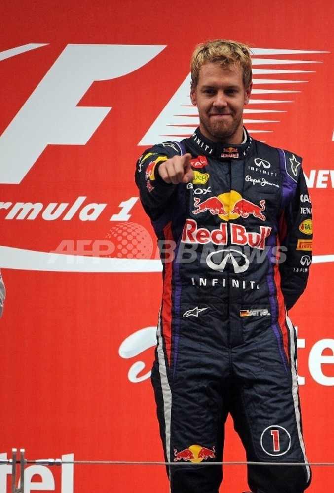 海外限定 高品質 送料込み セバスチャン・ベッテル redbull 2013