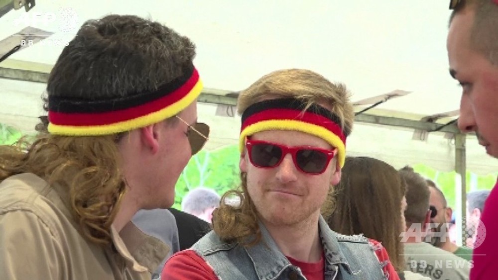 動画 懐かしい髪型 80年代流行の マレットヘア を楽しむ催し ベルギー