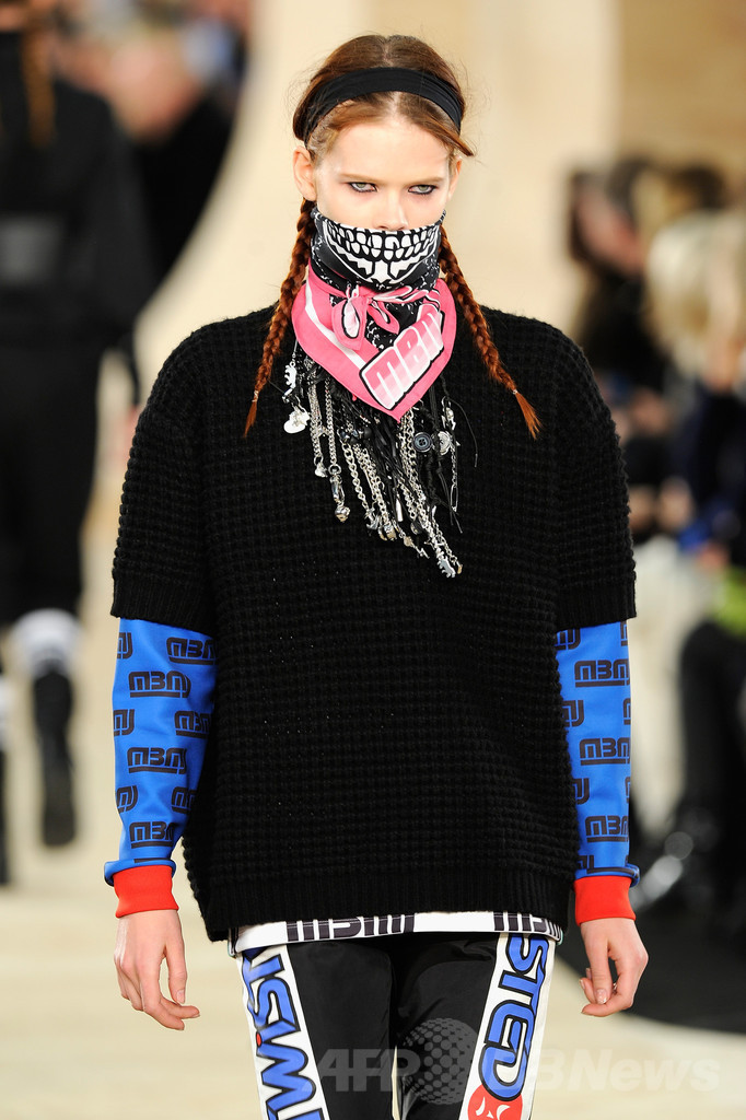 ＜14/15年秋冬NYコレクション＞マーク BY マーク ジェイコブス