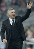 サッカー欧州チャンピオンズリーグ2013-14（UEFA Champions League 2013-14）準決勝第2戦、バイエルン・ミュンヘン（Bayern Munich）対レアル・マドリード（Real Madrid）。勝利を喜ぶレアル・マドリードのカルロ・アンチェロッティ（Carlo Ancelotti）監督（2014年4月29日撮影）。(c)AFP/CHRISTOF STACHE