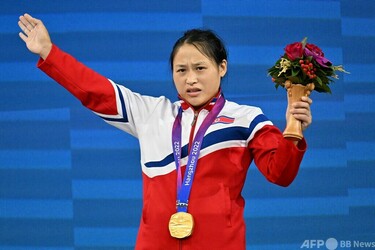 北朝鮮2選手が世界新で金メダル アジア大会・重量挙げ女子 写真9枚