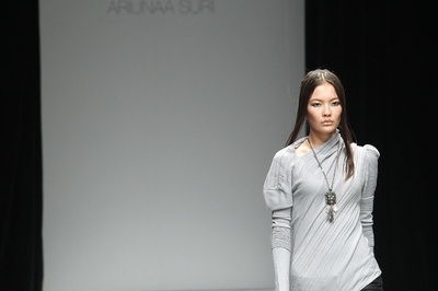 ＜13/14年秋冬東京コレクション＞アリウナ・スール