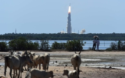 人工衛星20基を一度に打ち上げ インド