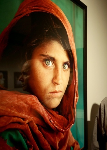 写真「アフガンの少女」の女性、不正身分証で逮捕 パキスタン