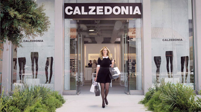 ジュリア・ロバーツが店員に?!　「カルツェドニア」話題のCM 