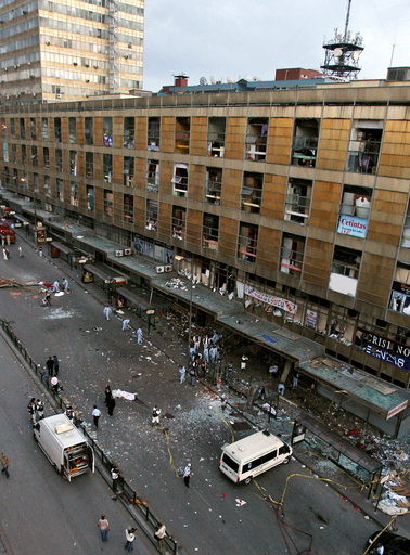 首都で爆発事件、6人死亡、70人以上が負傷