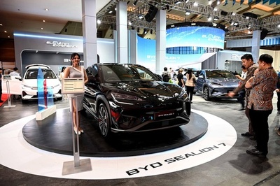 インドネシア国際モーターショー 中国製自動車はスマート化とコストパフォーマンスで魅力