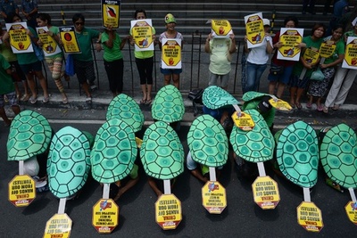 南シナ海で「非平和的手段」辞さず、戦争にも言及 中国国営紙