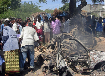 治安悪化の首都、自動車爆弾などで7人が死亡 - ソマリア