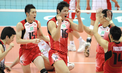 日本男子、3-2でポーランドに勝利 グラチャンバレー