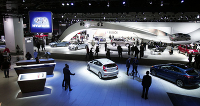 環境配慮型の車づくり、麻やレモン果皮から部品製造