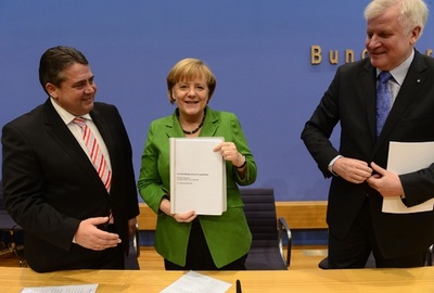 ドイツ、与党と社会民主党が連立合意 最低賃金制導入へ