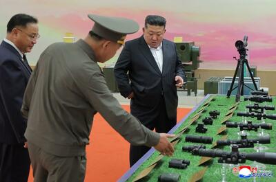 北朝鮮、潜水艦から2種類の巡航ミサイル試射 朝鮮中央通信