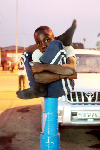 「曲芸」に活路を見いだした子どもたち、コンゴ民主共和国