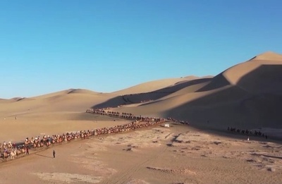 中秋節・国慶節連休 中国各地の観光地のにぎわい