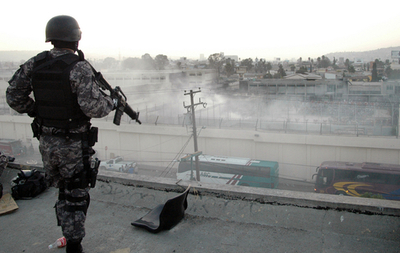 一斉脱獄85人、米国境近いメキシコ刑務所から