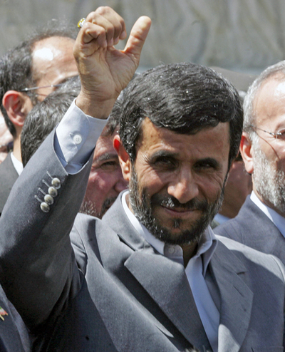 アフマディネジャド大統領、コレア新大統領就任式に出席 - エクアドル