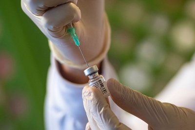 ワクチン5回分を一度に接種、人為的ミス ドイツ