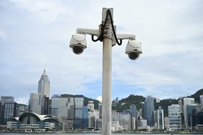 香港、AI顔認識搭載の監視カメラ増設へ 2028年までに6万台