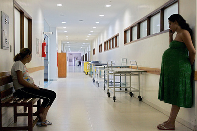 帝王切開による出産「大流行」のブラジル、政府が歯止めの取り組み