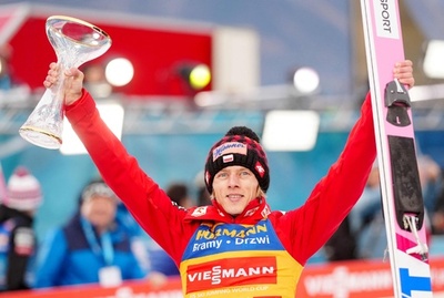 ジャンプ週間、クバッキが第3戦制す グラネルの全勝V阻止