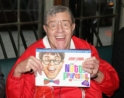 米喜劇俳優ジェリー・ルイスさん死去、「底抜け」シリーズで人気