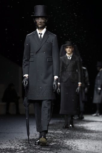 死者に捧げるコレクション、「トム ブラウン」15/16年秋冬メンズ