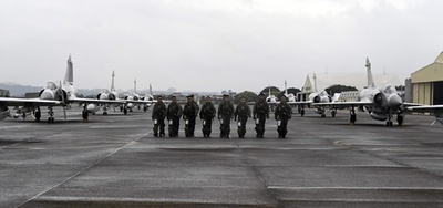 台湾空軍、恒例の訓練を公開 新竹空軍基地