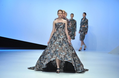 パピヨンをテーマに発表、「ハナエモリ デザイン バイ ユウアマツ」15年春夏