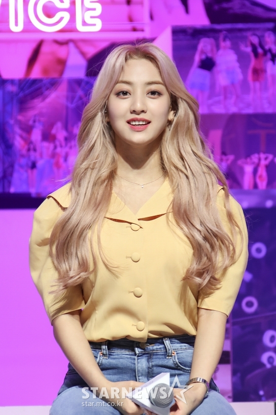 写真提供＝JYPエンターテイメント