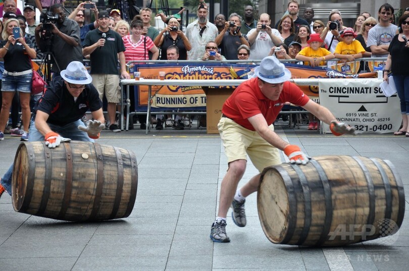 ホットドッグが走る走る、米国でもオクトーバーフェスト