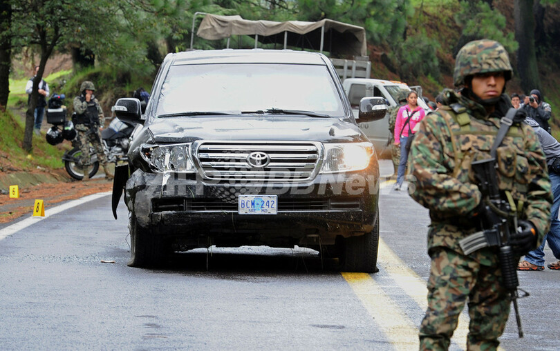 メキシコ警察が米大使館の車を銃撃、犯罪組織と誤認か