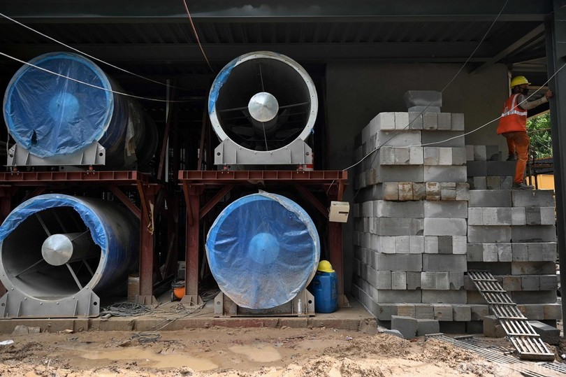 大型送風機40台できれいな空気を都心にお届け インド首都